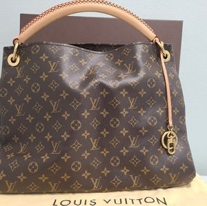 Louis Vuitton Artsy MM